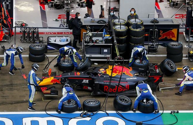 世界一级方程式赛车锦标赛的换轮胎速度有多恐怖