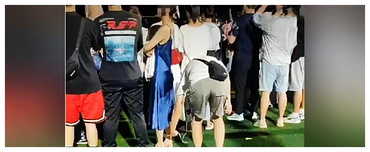 高校大一新生入学才1天,开学典礼上偷拍女生裙底,卷铺盖回家了休闲区蓝鸢梦想 - Www.slyday.coM 高校大一新生入学才1天,开学典礼上偷拍女生裙底,卷铺盖回家了休闲区蓝鸢梦想 - Www.slyday.coM