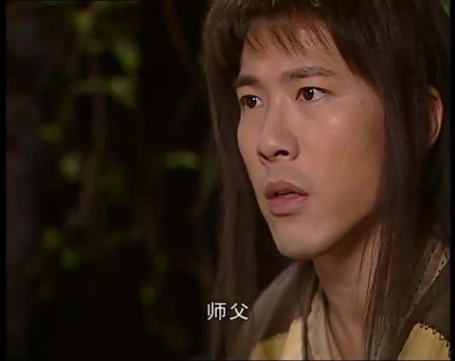 原啸天接过麒麟玉,接受师父的嘱托,要找出四方门的内奸