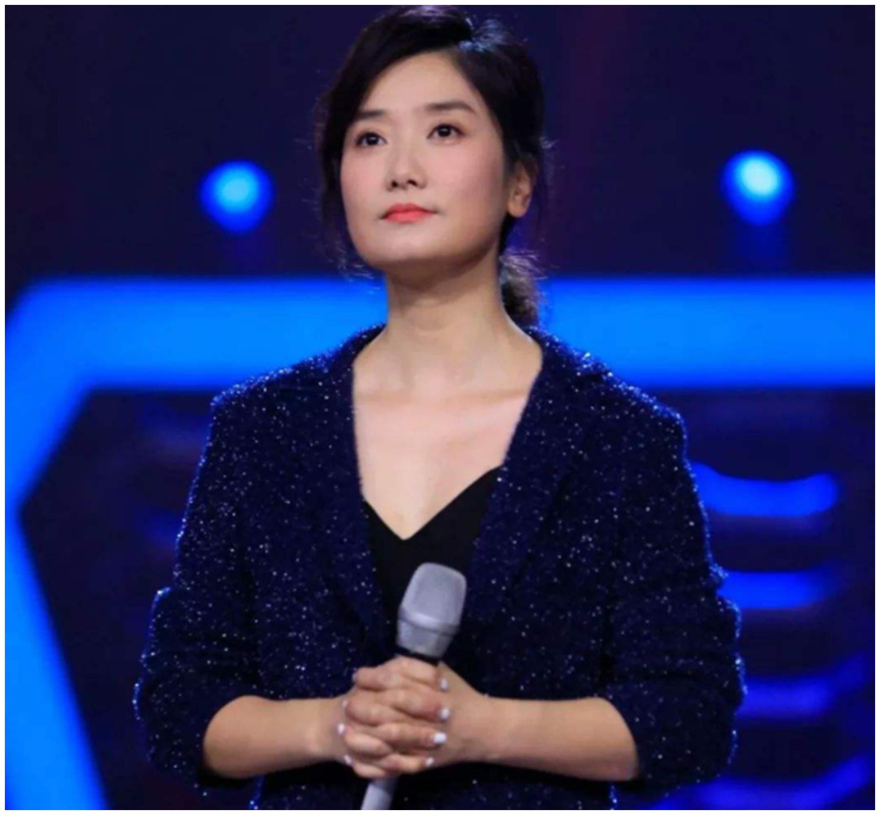 40岁"凤凰传奇"玲花,和60岁腾格尔是亲戚,藏得太深了