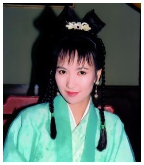 过完妈妈妈的生日,美琪再也不想回尼姑庵了.