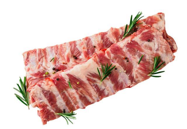 买排骨时,别纠结选大选小,猪上只有三种排骨,分清楚能省很多钱