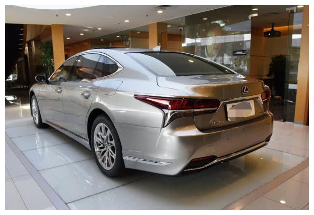 丰田挑战宝马7系,它直降15万还等啥,3.5l动力十足