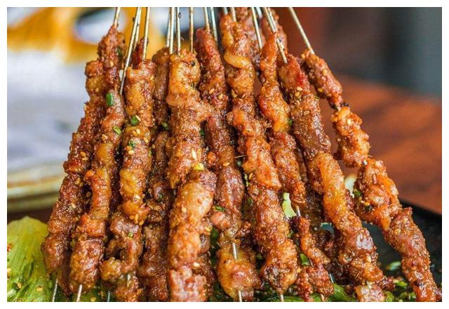 为什么曾经火遍各大夜市的新疆烤羊肉串,现在几乎看不到了?