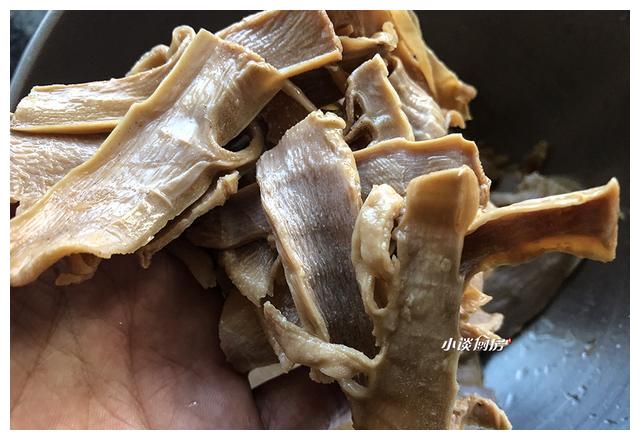 如何快速泡发笋干?卖竹子的告诉我正确方法,30分钟就全泡开了