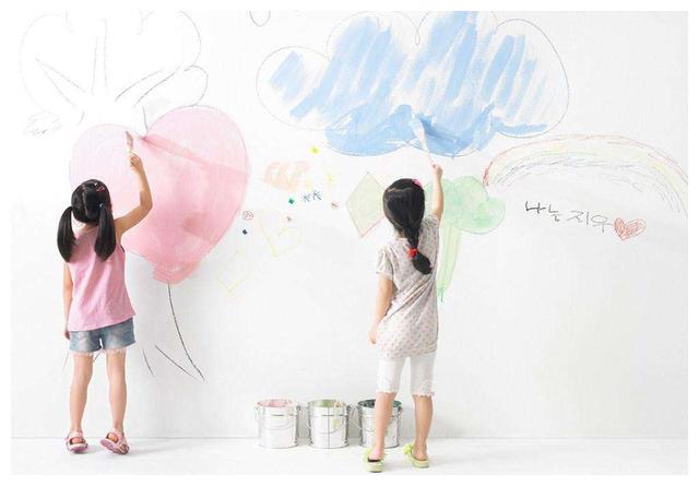 孙俪放任孩子随意涂鸦,邓超称"这叫创作"|涂鸦|小朋友|孙俪_新浪新闻