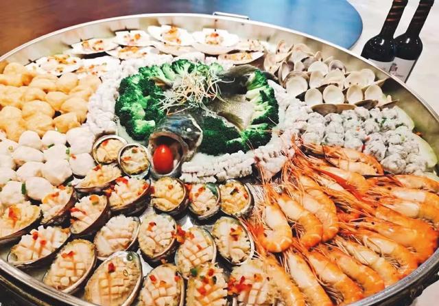 教大家拼一道漂亮的海鲜自助拼盘