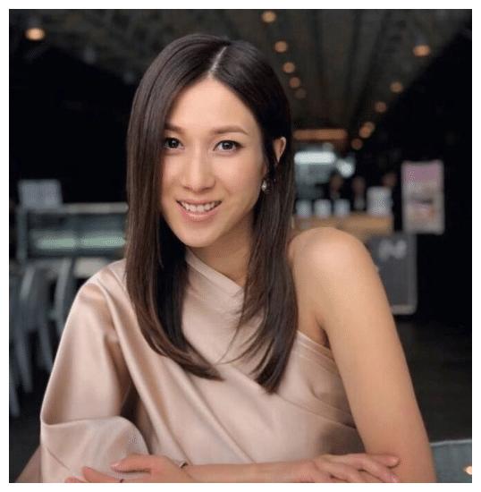 有种整容叫12年后的好彩妹,丑姑娘成高级脸,美到不敢认