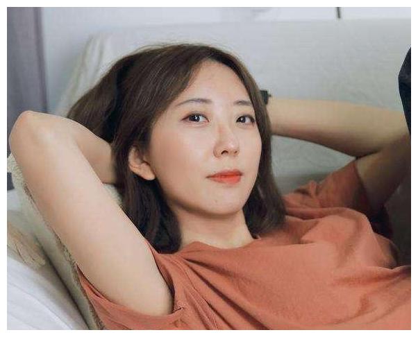 被吴京"宠",靠女扮男装成名的"龙小云"张辰,今31岁美成这样