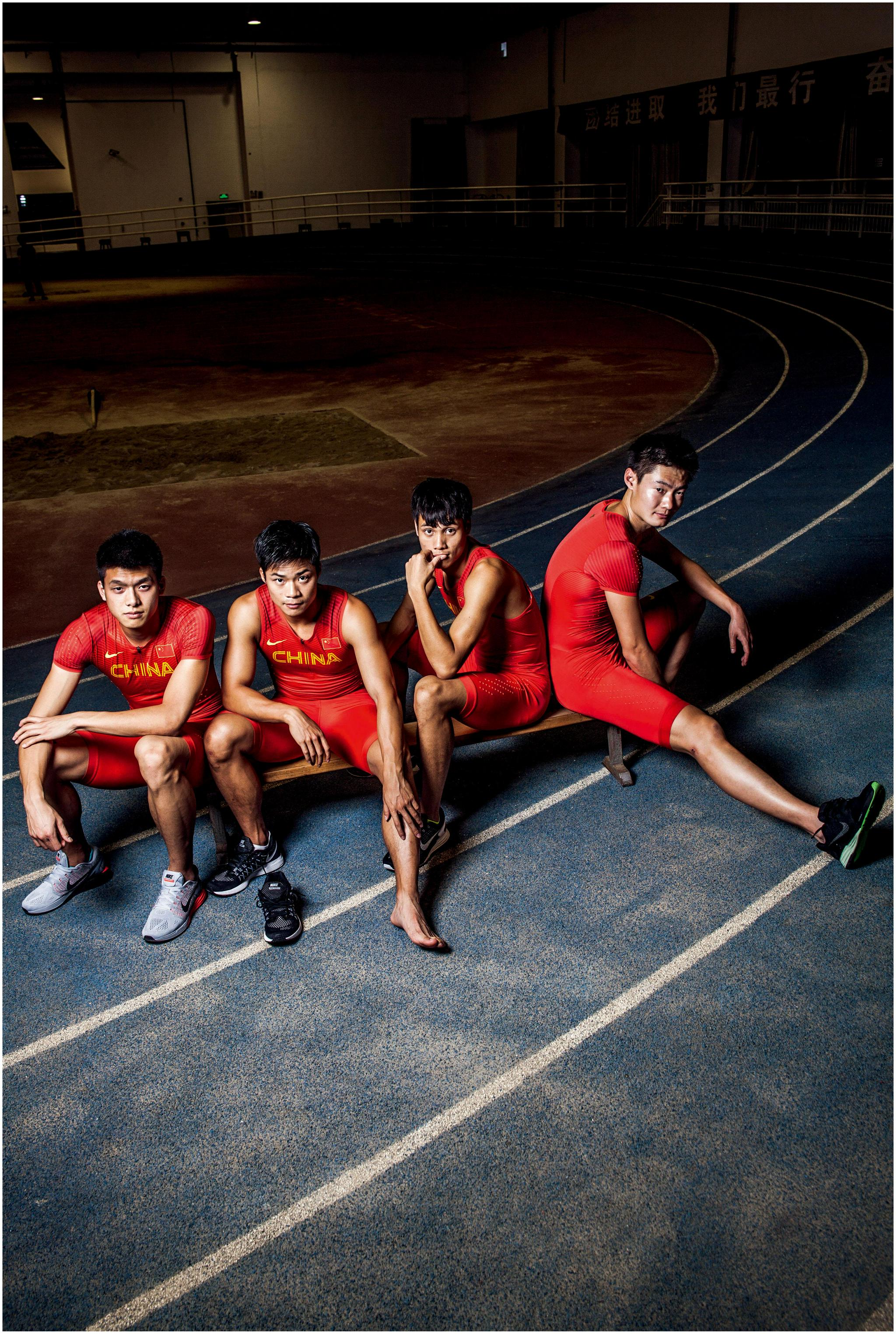 起跑之王苏炳添，百米9秒83，母校成为983学校休闲区蓝鸢梦想 - Www.slyday.coM