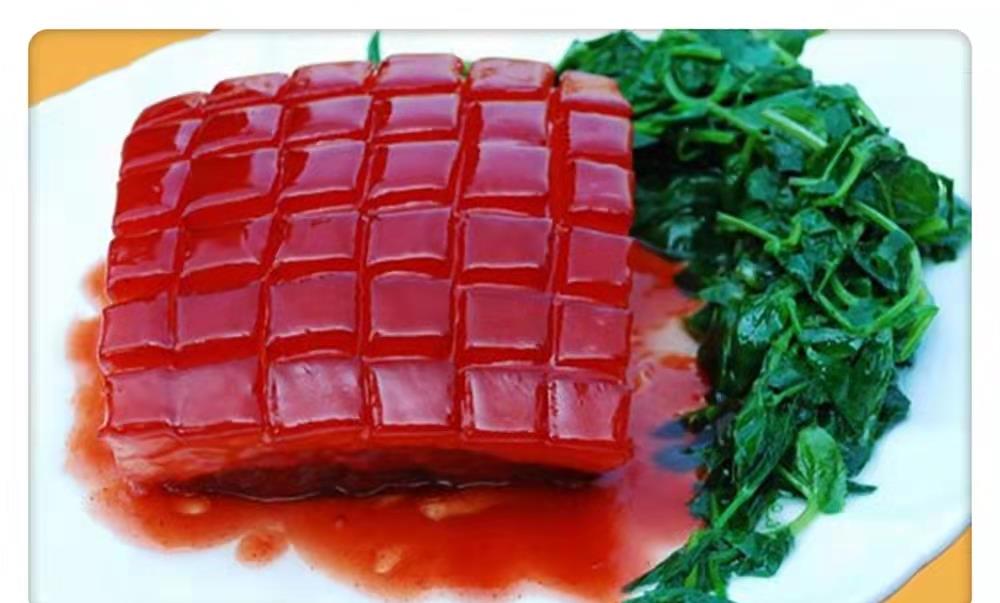 说的是深受乾隆帝皇和慈禧太后喜爱的苏州名菜——"樱桃肉"