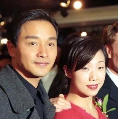 张国荣和众多女星的合影每一张看起来都像是新郎