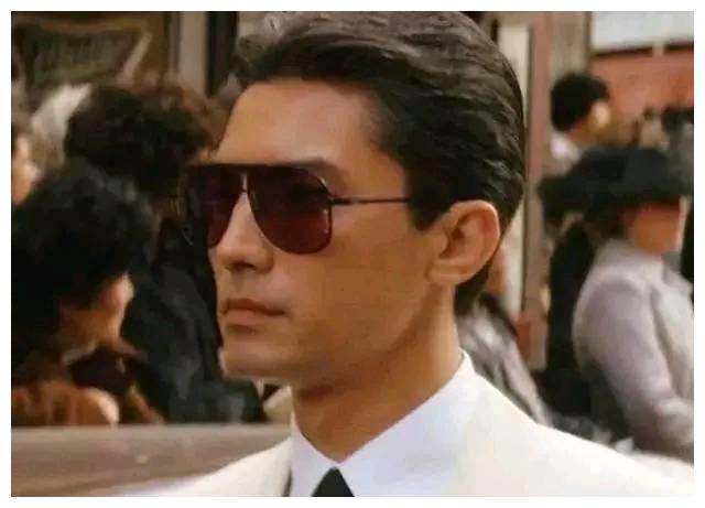 林青霞王祖贤都为其着迷凭美貌征服西方世界68岁尊龙单身至今