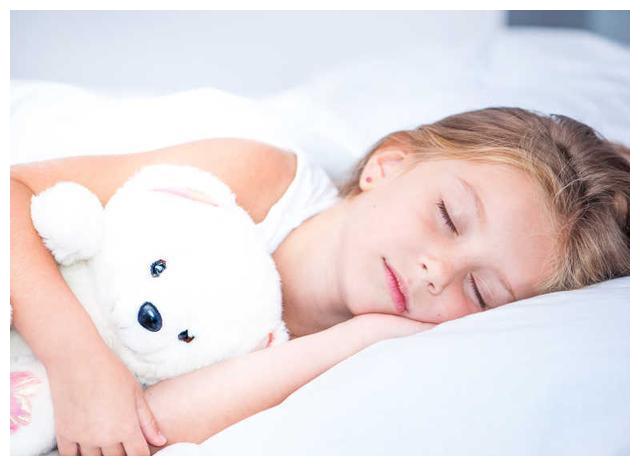 宝宝这3种睡姿或会影响新生儿颜值跟头骨形状宝妈要注意了