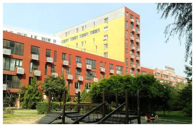 《家有儿女》真的是在小区拍摄的吗?看完拍摄地后,网友恍然大悟