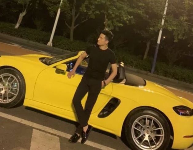 二晨直播带货翻车,被粉丝举报卖劣质产品,自爆外出工作晕倒住院休闲区蓝鸢梦想 - Www.slyday.coM 二晨直播带货翻车,被粉丝举报卖劣质产品,自爆外出工作晕倒住院休闲区蓝鸢梦想 - Www.slyday.coM