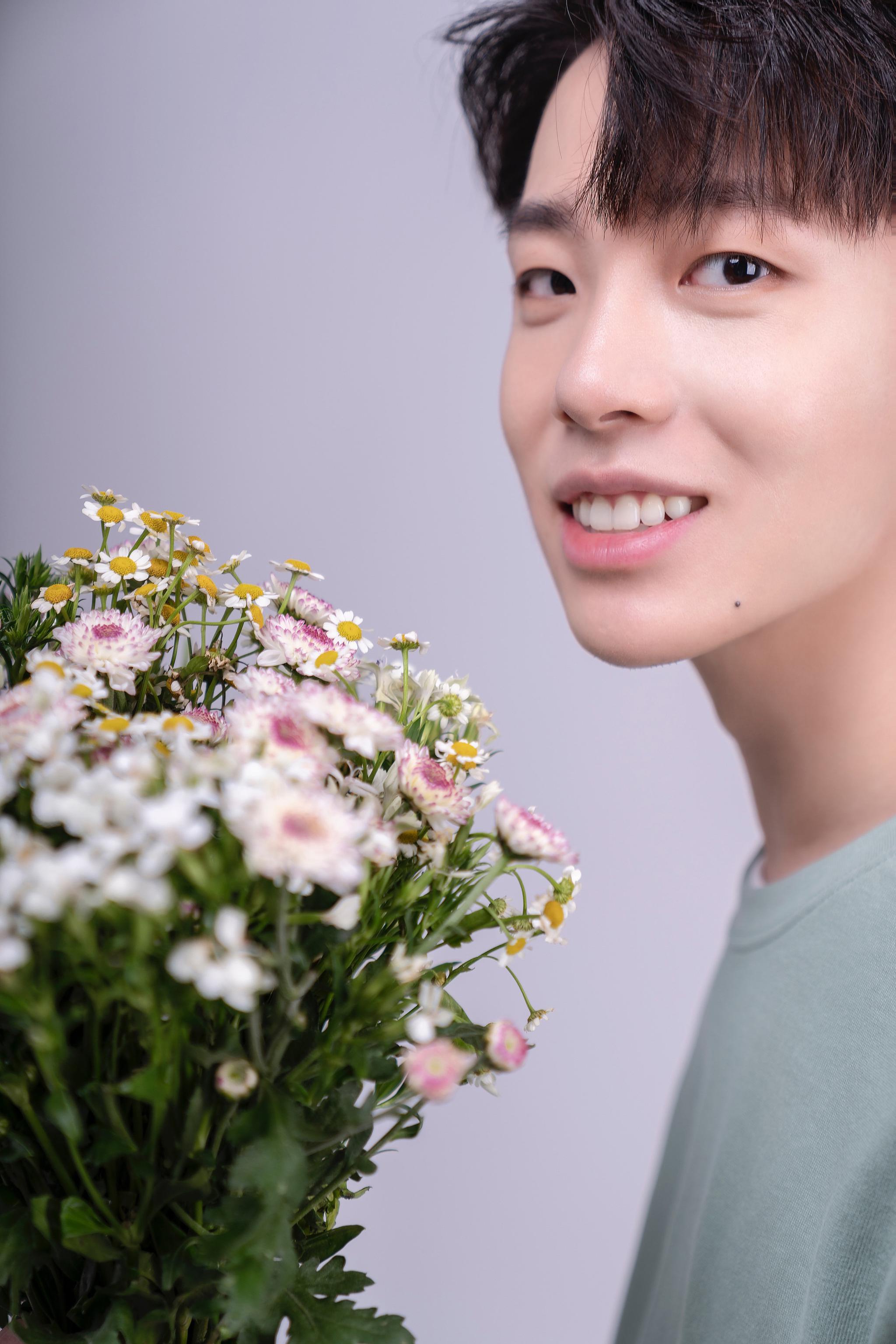 罗景文原创单曲《事故》上线 听见幸福的脚步声