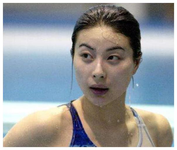 跳水皇后郭晶晶,退役后每月能拿到多少退休金?说出来你或许不信