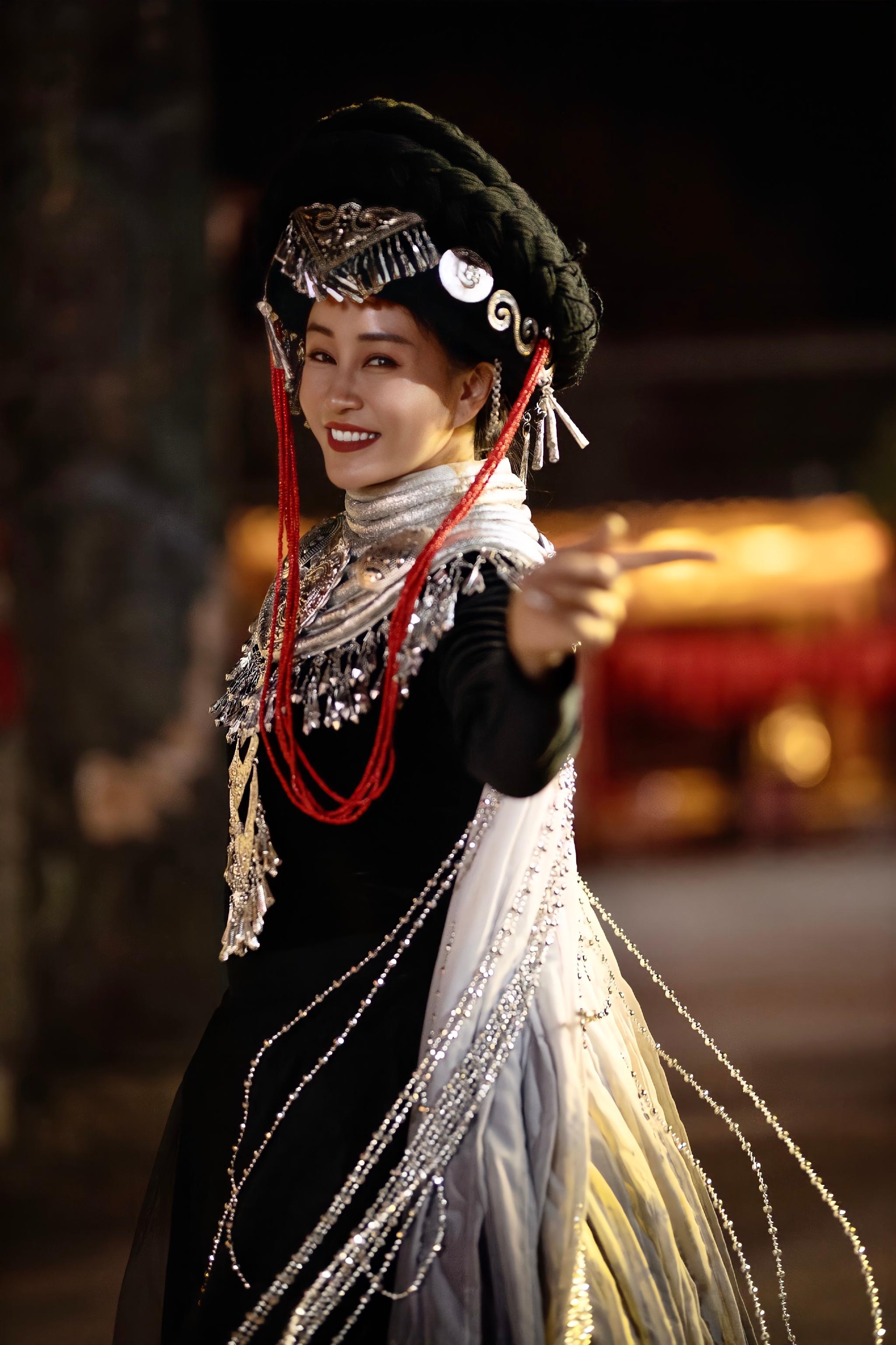 母其弥雅担任楚雄州旅游形象大使与彝人古镇联合推广家乡楚雄