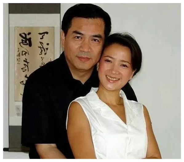 干部专业户廖京生对二婚患脑瘤的何晴不离不弃今过的怎样