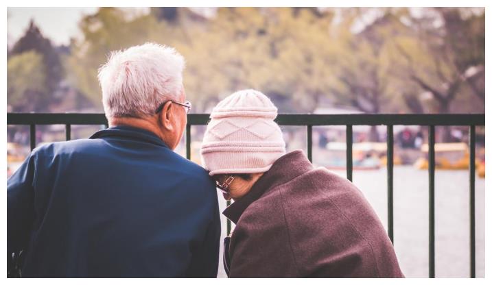 90岁老爷爷与结婚63年老伴共赴黄泉,用生命诠释爱情最真的色彩