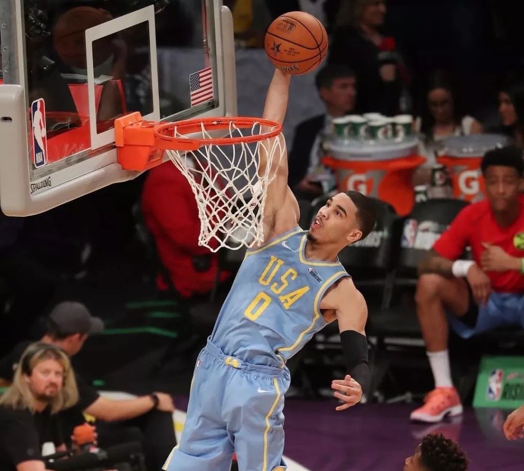 塔图姆领衔绿军激战太阳队