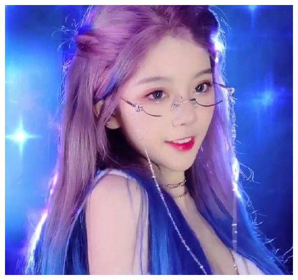 彭十六难得扮丑看到转身后的她网友傻眼了这一生非她不娶