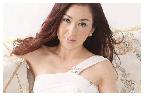 11,施公奇案1997     饰演秦梅娘 导演李小明 主演廖峻, 侯炳莹