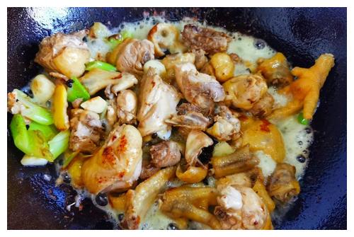 东北炖菜有“四大天王”,小鸡炖蘑菇只能排第二,你吃过几种呢?休闲区蓝鸢梦想 - Www.slyday.coM 东北炖菜有“四大天王”,小鸡炖蘑菇只能排第二,你吃过几种呢?休闲区蓝鸢梦想 - Www.slyday.coM