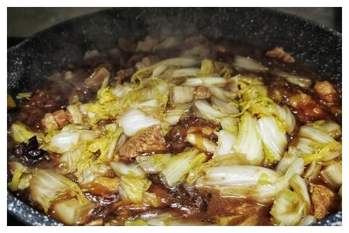 东北炖菜有“四大天王”,小鸡炖蘑菇只能排第二,你吃过几种呢?休闲区蓝鸢梦想 - Www.slyday.coM 东北炖菜有“四大天王”,小鸡炖蘑菇只能排第二,你吃过几种呢?休闲区蓝鸢梦想 - Www.slyday.coM