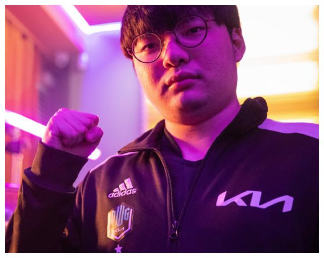 看到EDG和RNG八强交手,beryl直接笑出声,DK选手还嘲讽LPL?休闲区蓝鸢梦想 - Www.slyday.coM 看到EDG和RNG八强交手,beryl直接笑出声,DK选手还嘲讽LPL?休闲区蓝鸢梦想 - Www.slyday.coM