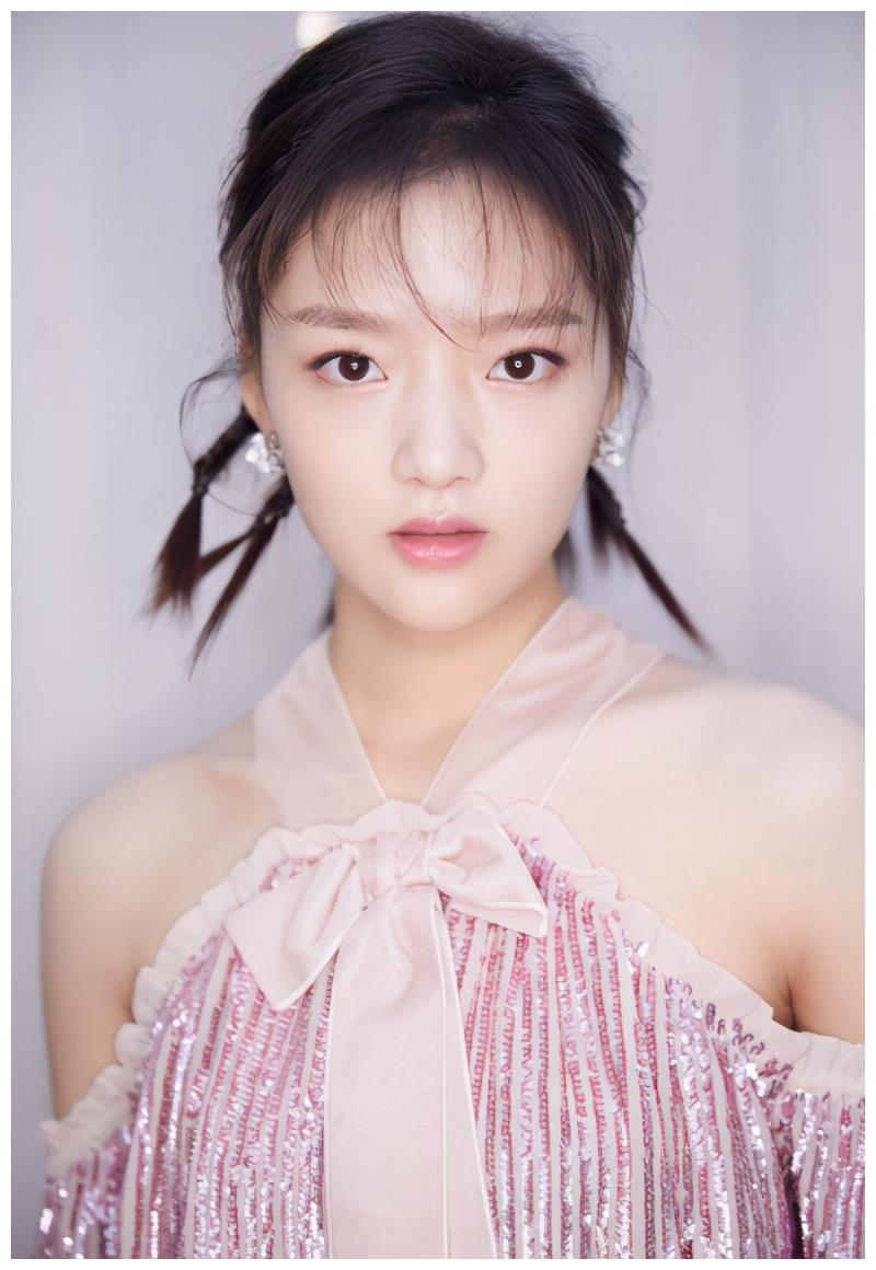 楚楚可怜的易遥扮演者任敏,长相高级,演起戏来颇具灵气|任敏|扮演者