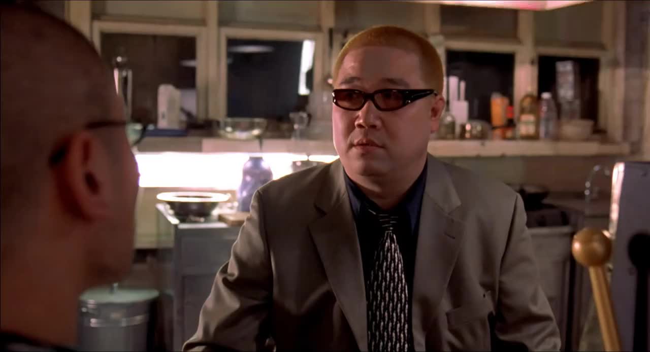 大腕日方制片人想要授权被露西一口回绝而她只能指望他了