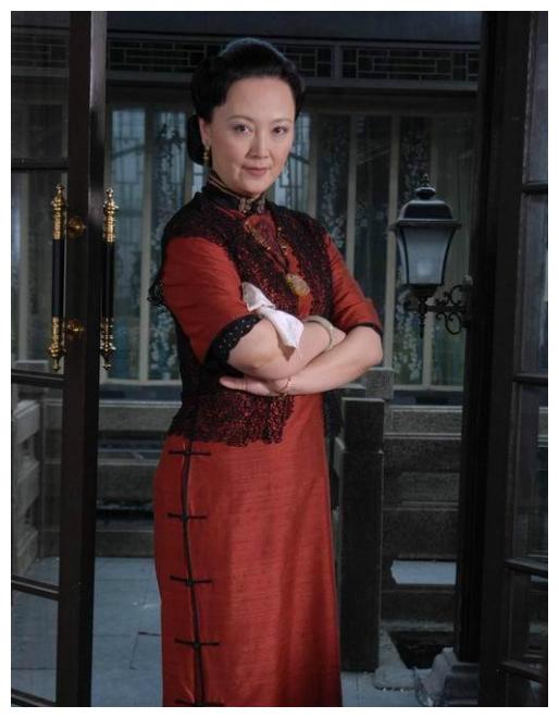 美女演员出道就演女主,当红时嫁给粉丝,拍戏41年成影后|丹宁|赵静