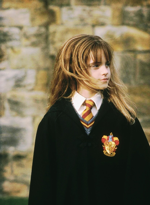 32岁艾玛沃特森状态好差，法令纹严重尽显疲态，网友：女神也老了