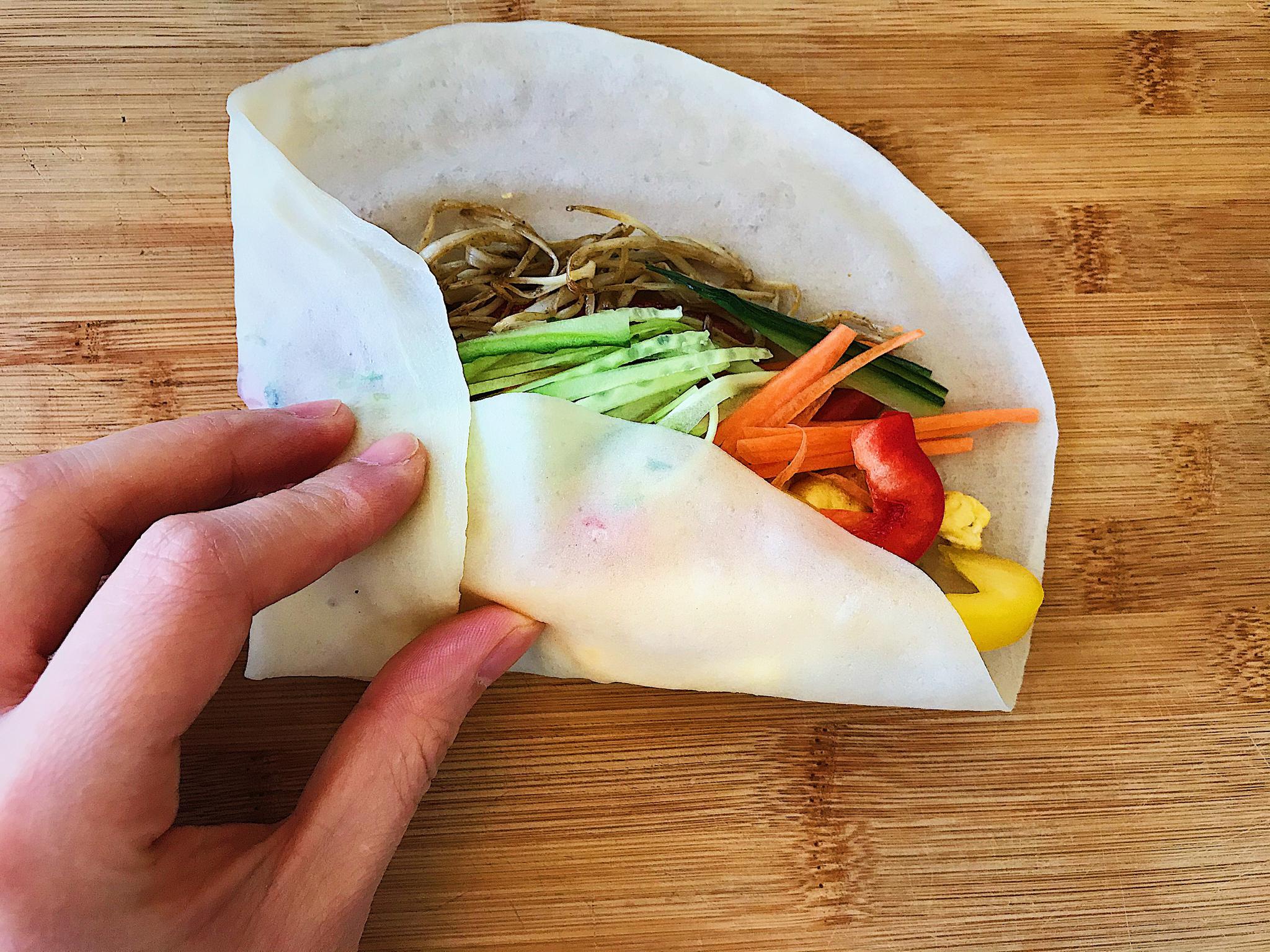 春饼的做法家常做法(春饼怎么做又薄又软又好吃)