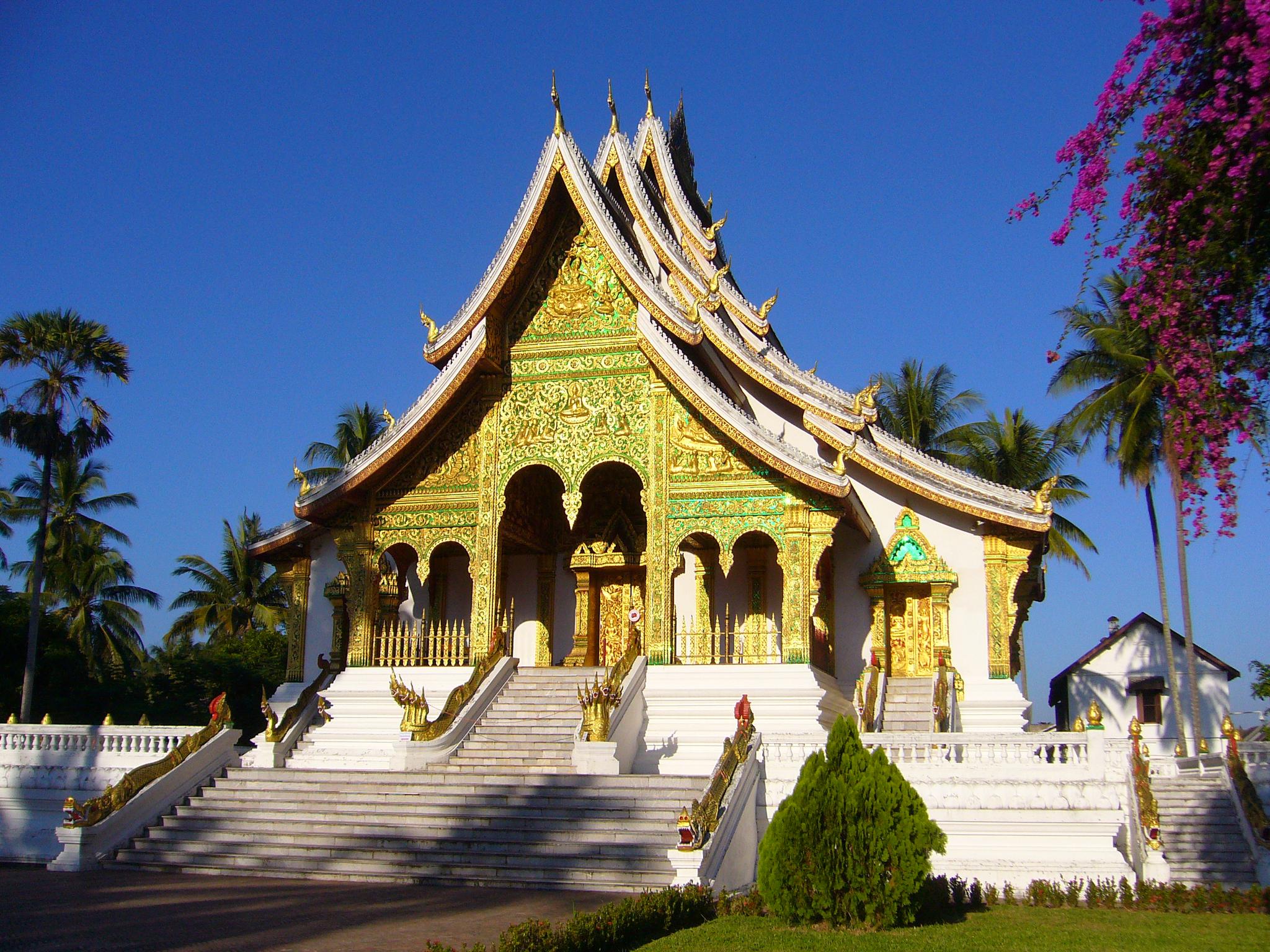 老挝 琅勃拉邦 香芒寺_高清图集_新浪网