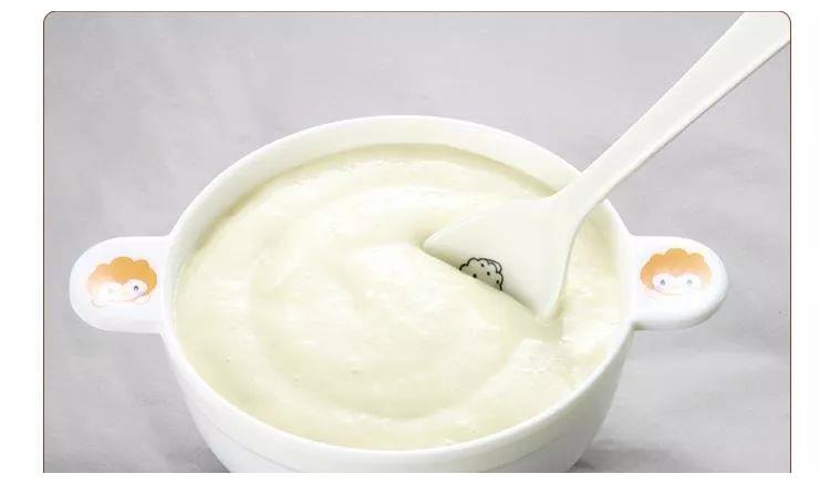 婴儿米粉到底用水冲还是用奶冲？做错这一步，营养全没！休闲区蓝鸢梦想 - Www.slyday.coM