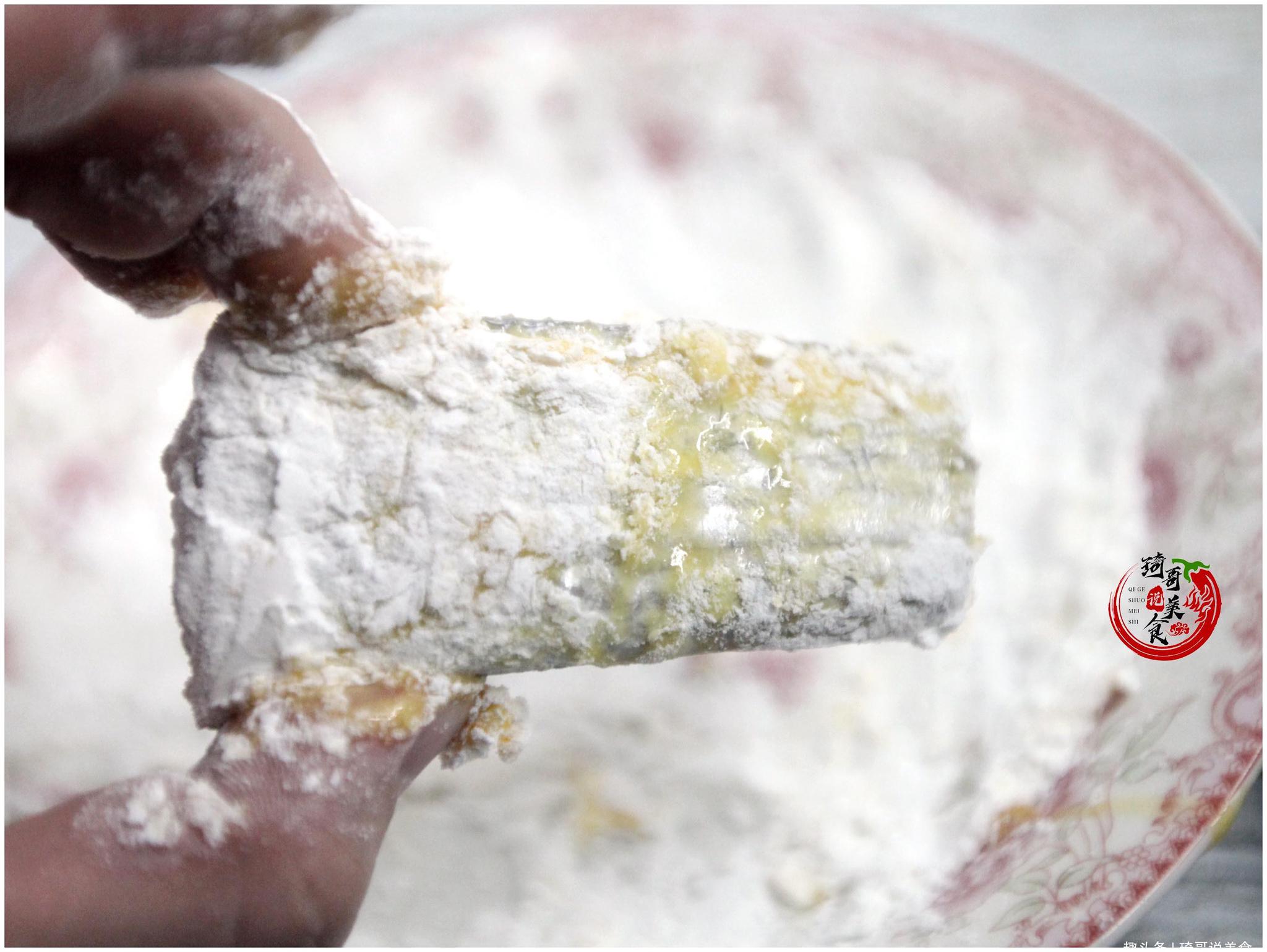 煎带鱼 这种煎法是绝招 带鱼不粘锅不掉皮 外酥里嫩太好吃了 财经头条