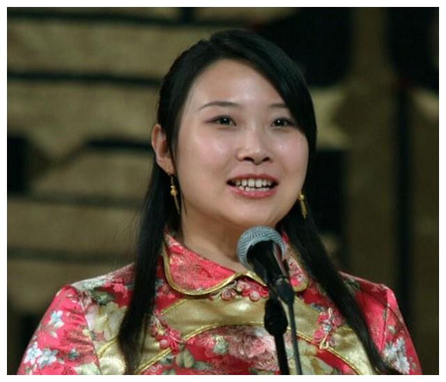 德云社最好报幕员,被曹云金连累被迫离开,给儿子取名"留下来"