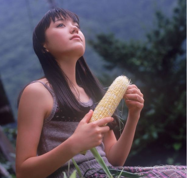 她曾和周杰伦共同出演电影走红被视为女神如今却发福容貌大变