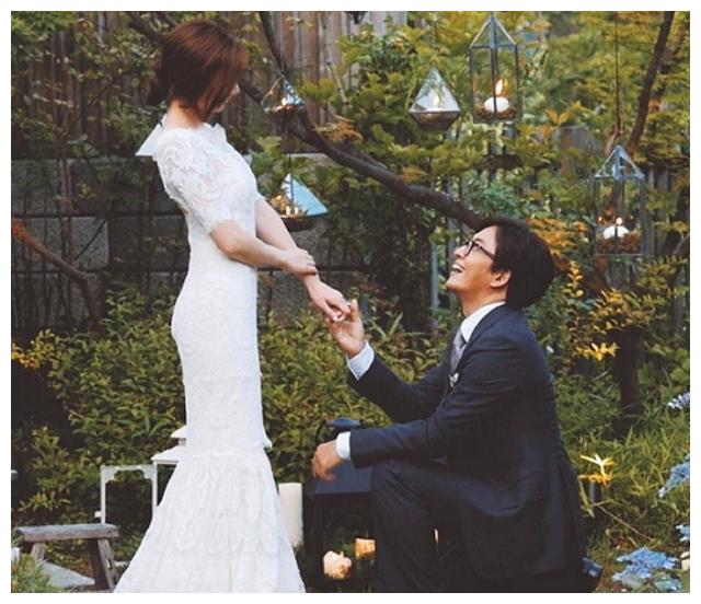 44岁崔智友平安产女,小9岁老公负评成堆,但女神却爱的死心塌地