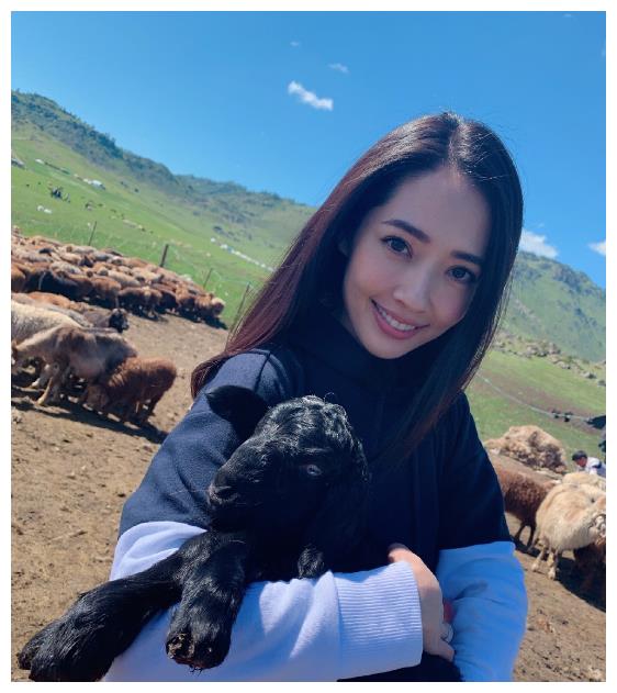 郭碧婷产后迅速复出捞金,向太意外透漏郭碧婷这么拼的真实原因!