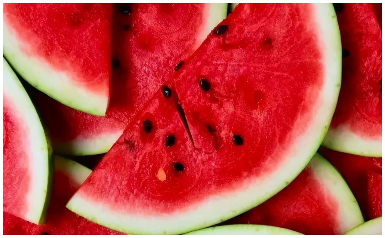 在沙漠中看到满地的西瓜,为何没人摘?再口渴也不能摘休闲区蓝鸢梦想 - Www.slyday.coM 在沙漠中看到满地的西瓜,为何没人摘?再口渴也不能摘休闲区蓝鸢梦想 - Www.slyday.coM