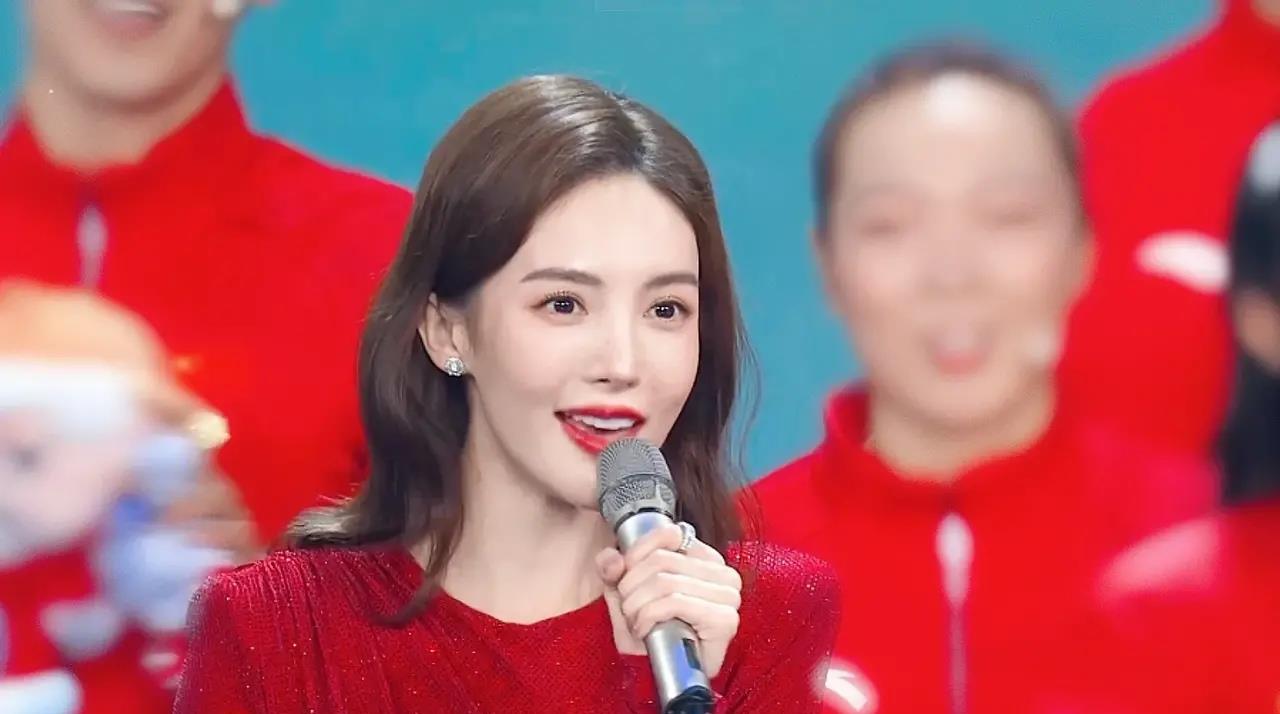 金晨首登春晚幕后火笑纪录也谐也庄有趣的灵魂