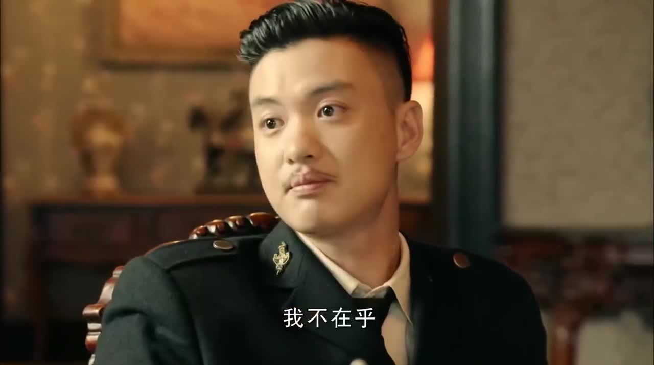 红色:铁林对金哥说,有你做我的兄弟,对我来说才是最重要的事情