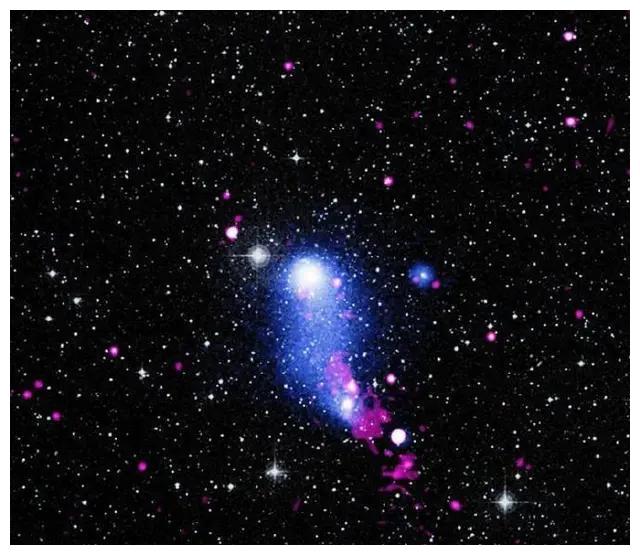 nasa公布星系碰撞照片