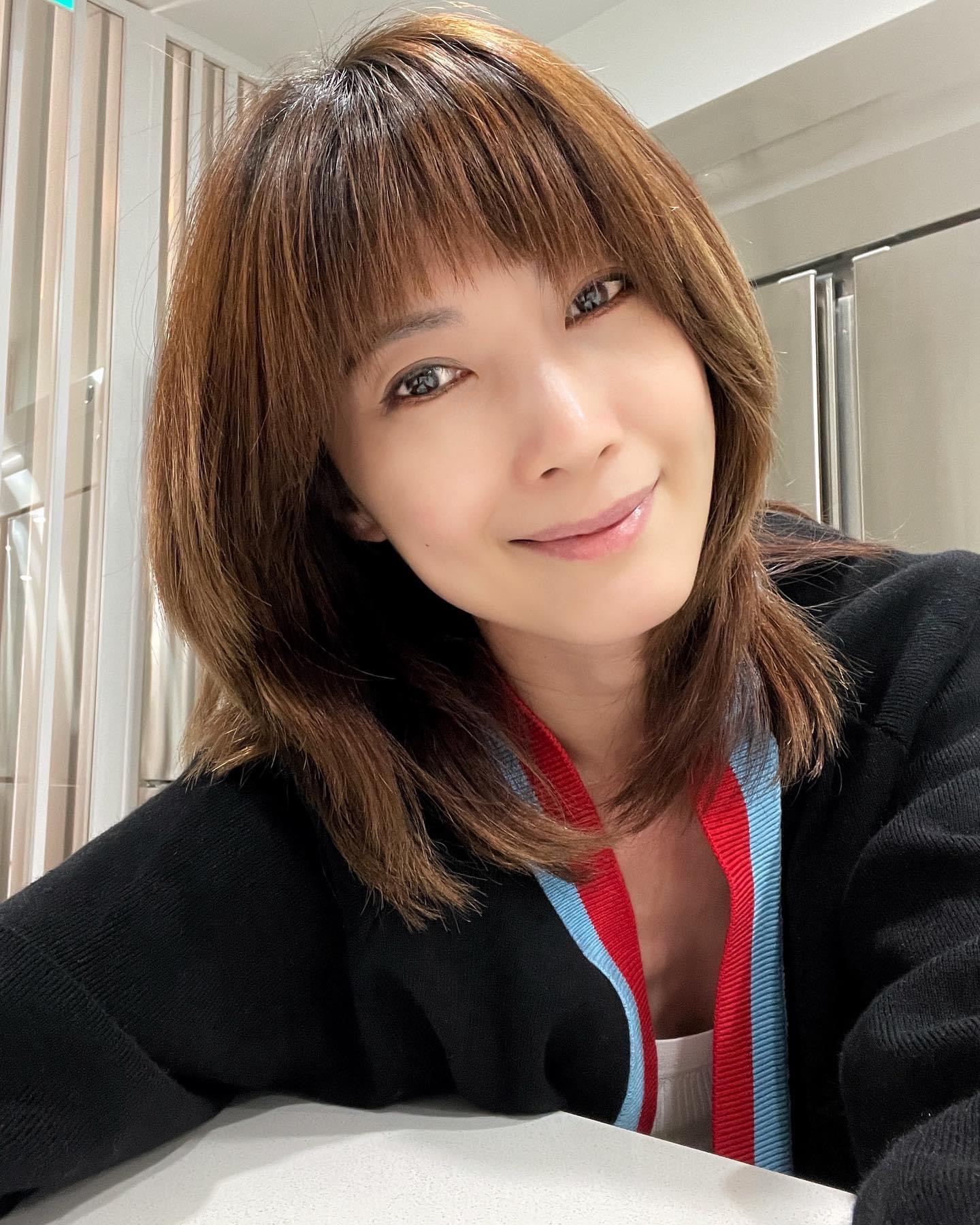 糖朝冠冕收官之战欧萱荧幕里外被甜品包围