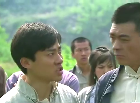 抗日奇侠:绣花针听力超群,几辆车和类型都能听出来,不服不行