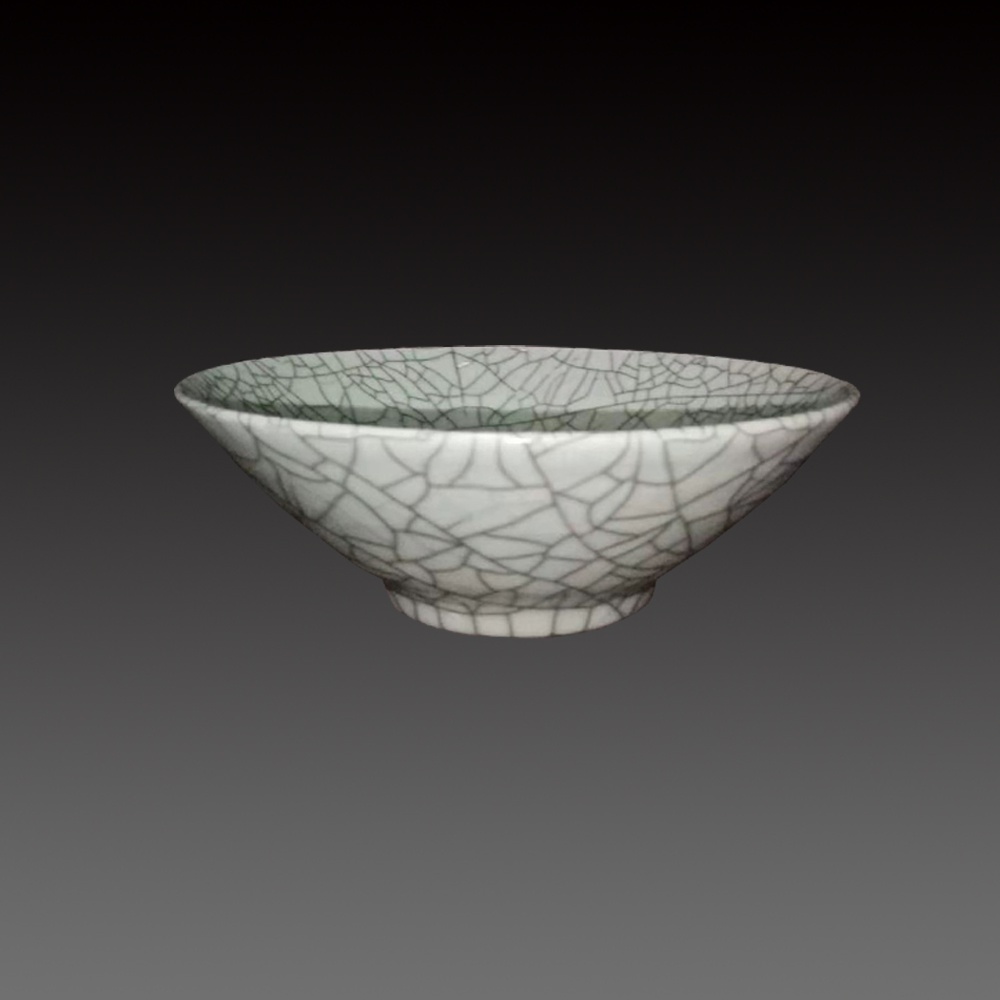 宋代冰裂纹斗笠碗